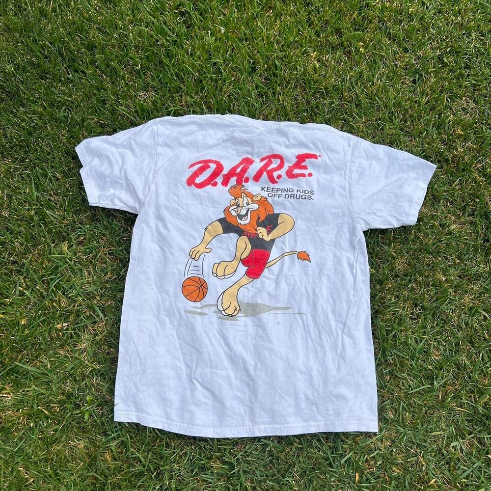 D.a.r.e. y2k Lion tee Men’s size M medium rare